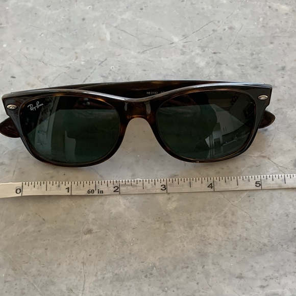Like New Ray-Ban Wayfarer Brown Tortoise Authentic